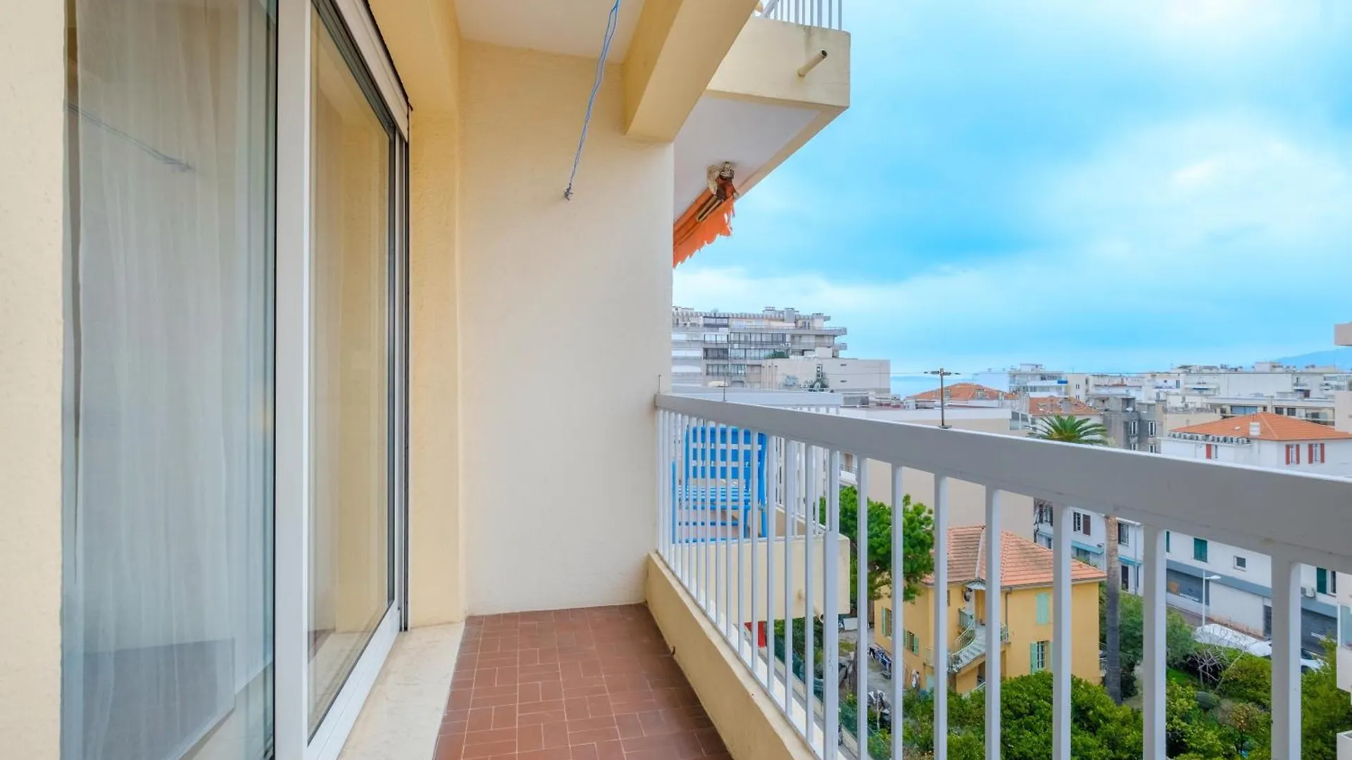 Meuble De Tourisme 3P Avec Clim Apartment Antibes